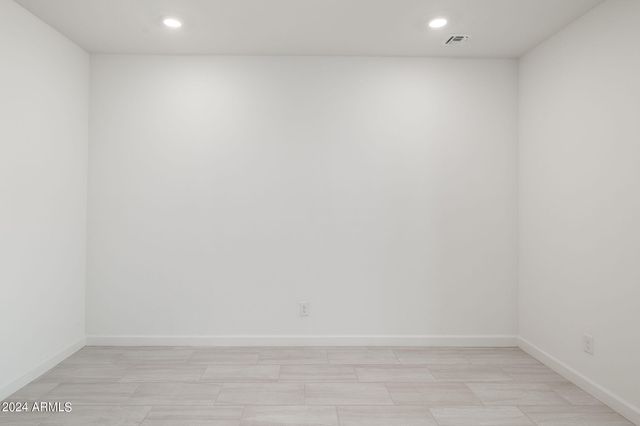 15470 W DESERT HOLLOW Drive, Surprise, AZ 85387