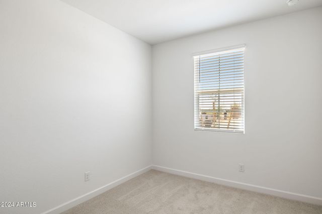 15470 W DESERT HOLLOW Drive, Surprise, AZ 85387