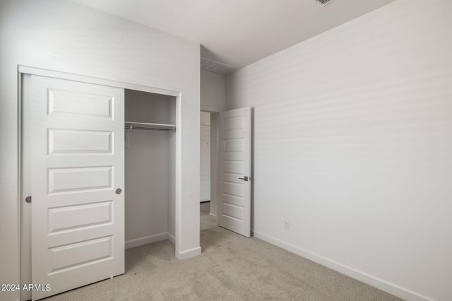 15470 W DESERT HOLLOW Drive, Surprise, AZ 85387