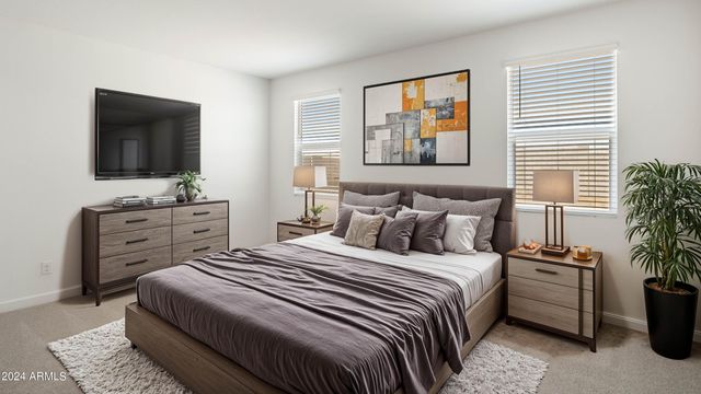 15470 W DESERT HOLLOW Drive, Surprise, AZ 85387