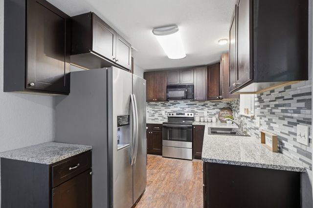 14399 S Poplar Street, Glenpool, OK 74033