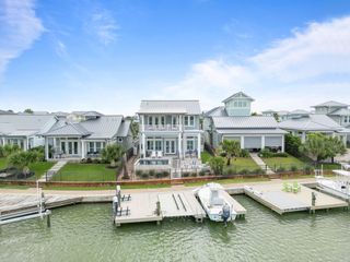 125 Reserve Lane, Rockport, TX 78382