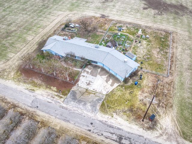 13370 S Bryan Avenue, Caruthers, CA 93609