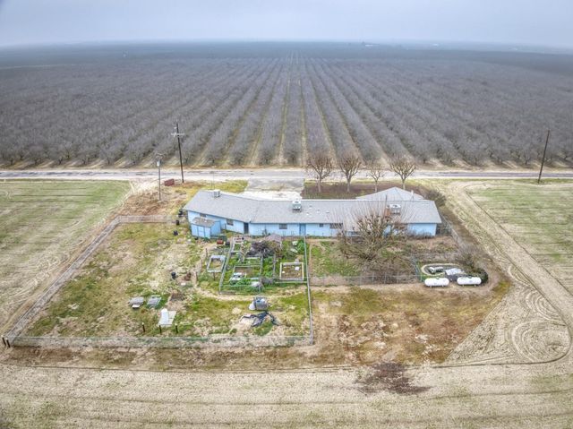 13370 S Bryan Avenue, Caruthers, CA 93609