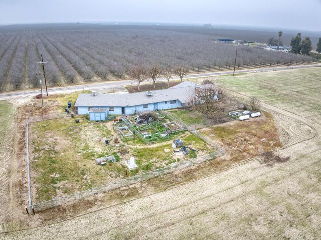 13370 S Bryan Avenue, Caruthers, CA 93609