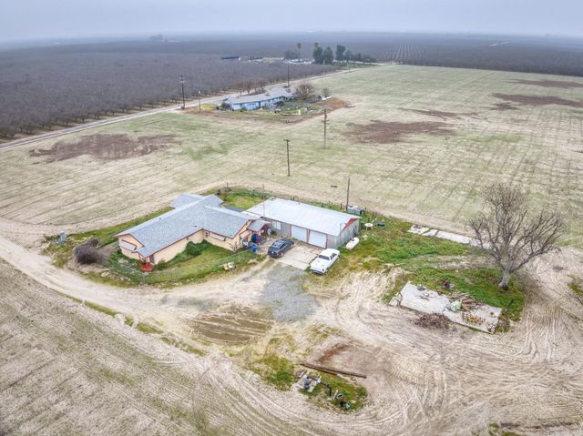 13370 S Bryan Avenue, Caruthers, CA 93609