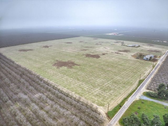 13370 S Bryan Avenue, Caruthers, CA 93609