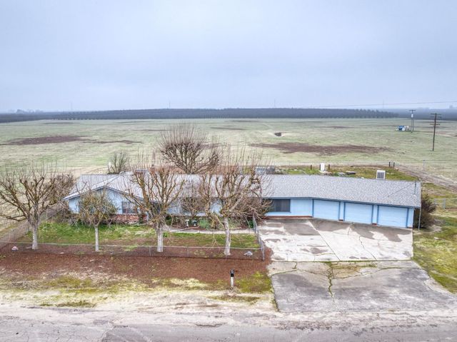 13370 S Bryan Avenue, Caruthers, CA 93609