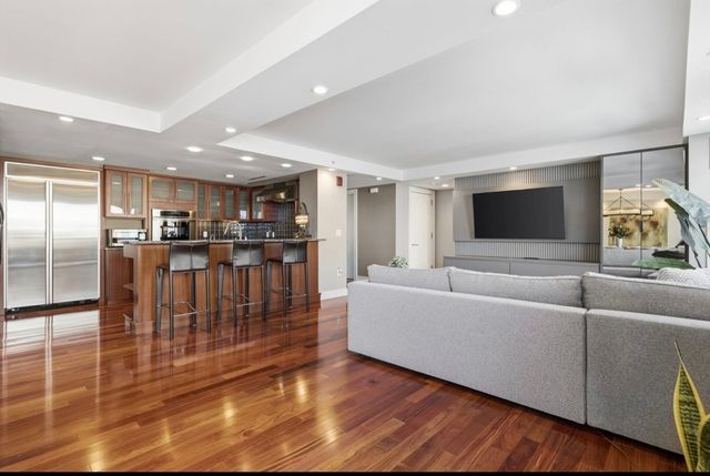 4 Battery Wharf 4308, Boston, MA 02109