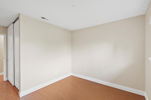 912 Los Robles, Davis, CA 95618