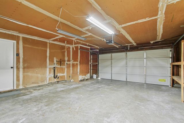 912 Los Robles, Davis, CA 95618