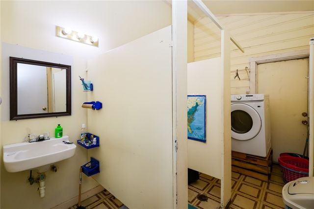 5922 Solomon, Corpus Christi, TX 78415