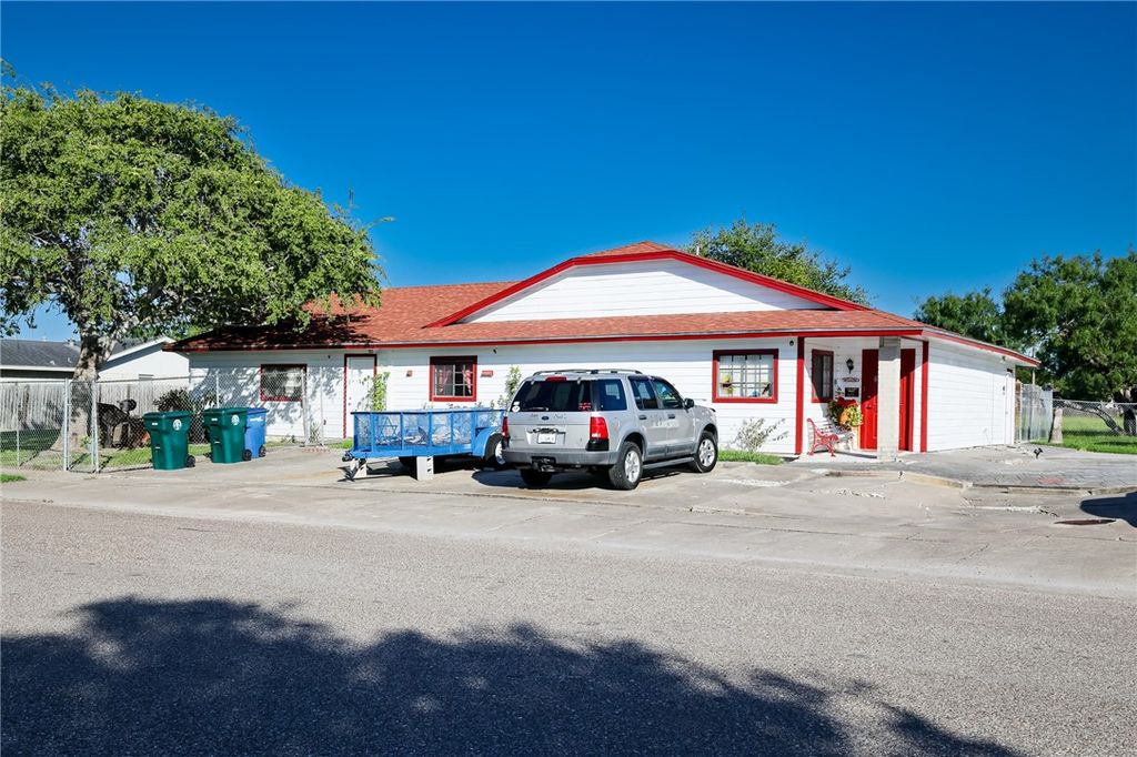 5922 Solomon, Corpus Christi, TX 78415