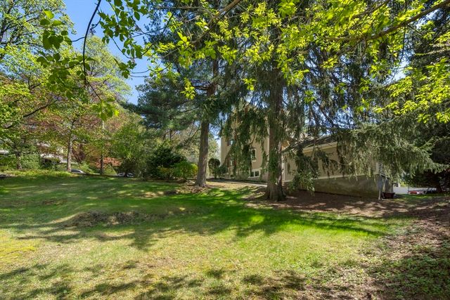 89 Beaumont Ave, Newton, MA 02460