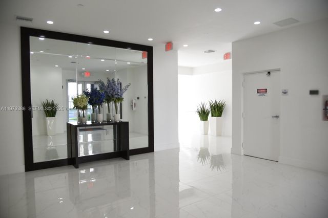 1045 NE 18th Ave 304, Fort Lauderdale, FL 33304