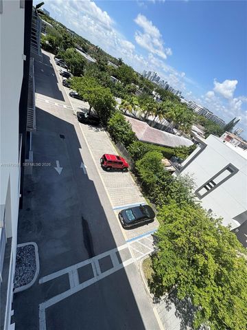 1045 NE 18th Ave 304, Fort Lauderdale, FL 33304