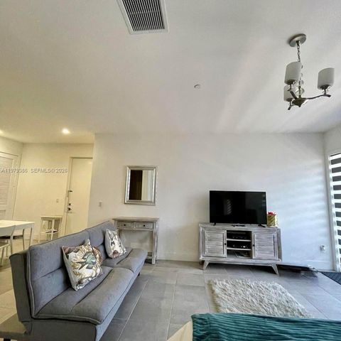 1045 NE 18th Ave 304, Fort Lauderdale, FL 33304