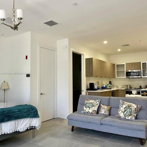 1045 NE 18th Ave 304, Fort Lauderdale, FL 33304