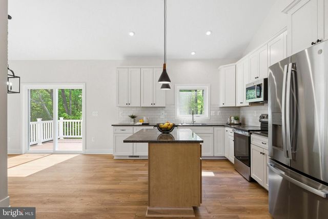 1362 SOLOMONS ISLAND RD, Huntingtown, MD 20639