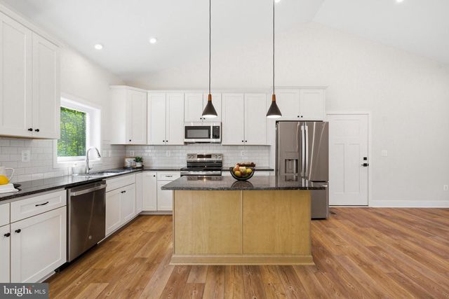1362 SOLOMONS ISLAND RD, Huntingtown, MD 20639