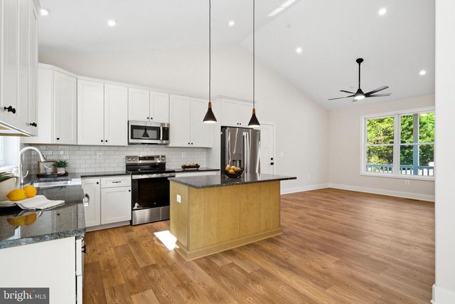 1362 SOLOMONS ISLAND RD, Huntingtown, MD 20639