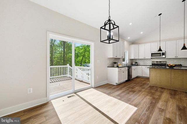 1362 SOLOMONS ISLAND RD, Huntingtown, MD 20639