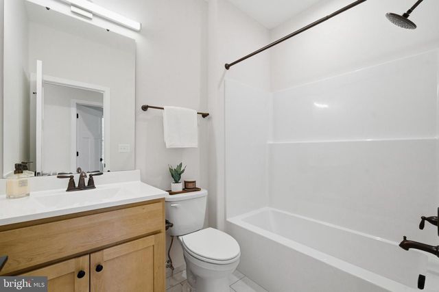 1362 SOLOMONS ISLAND RD, Huntingtown, MD 20639