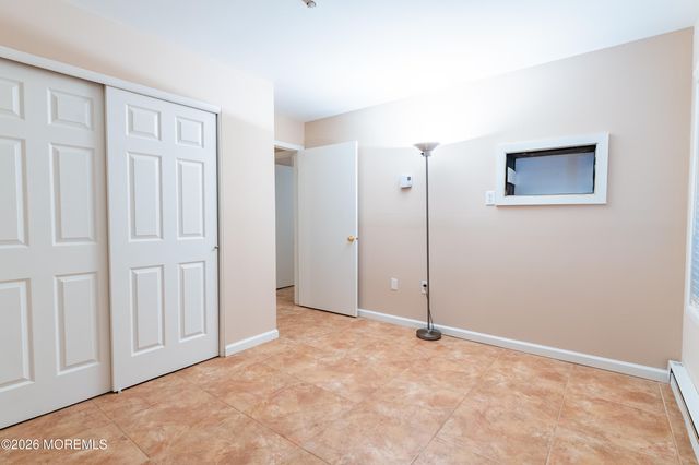 69 Overlook Way E, Manalapan, NJ 07726