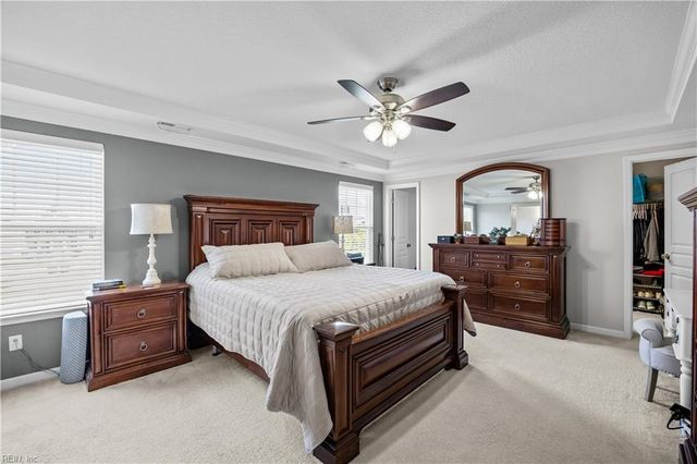 621 Wood Nymph LN, Chesapeake, VA 23323