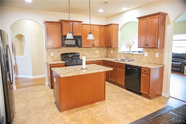 1303 Maxwell, Tuscaloosa, AL 35405