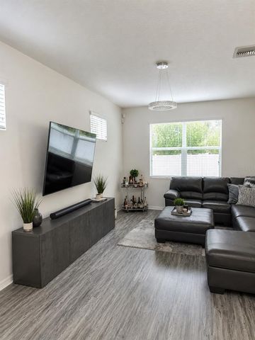 3008 E SLIGH AVENUE, Tampa, FL 33610
