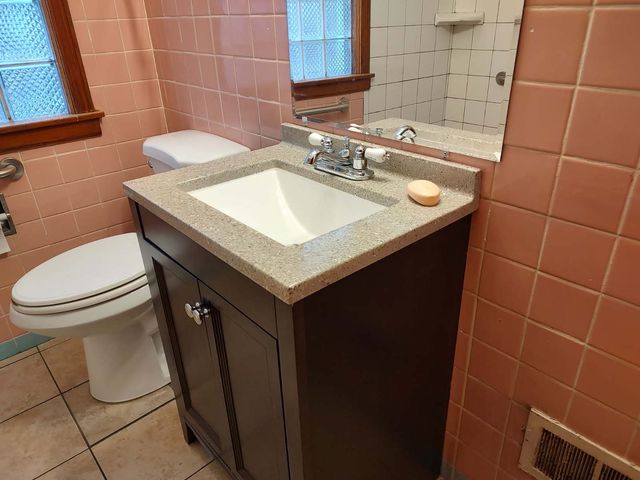 4731 S Kostner Avenue, Chicago, IL 60632