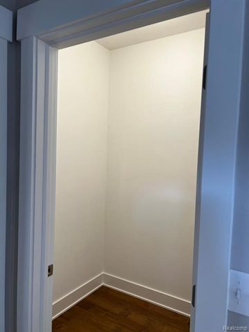 3743 Kinsley Boulevard, Ann Arbor, MI 48105