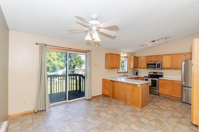 3730 Village Green Circle, Moorhead, MN 56560