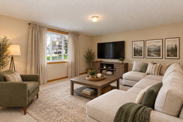 3730 Village Green Circle, Moorhead, MN 56560