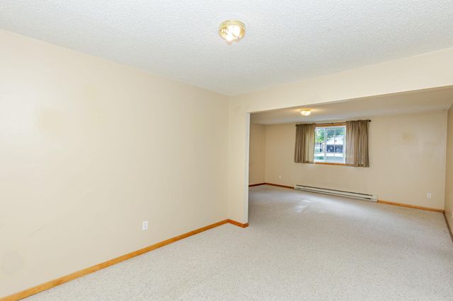 3730 Village Green Circle, Moorhead, MN 56560