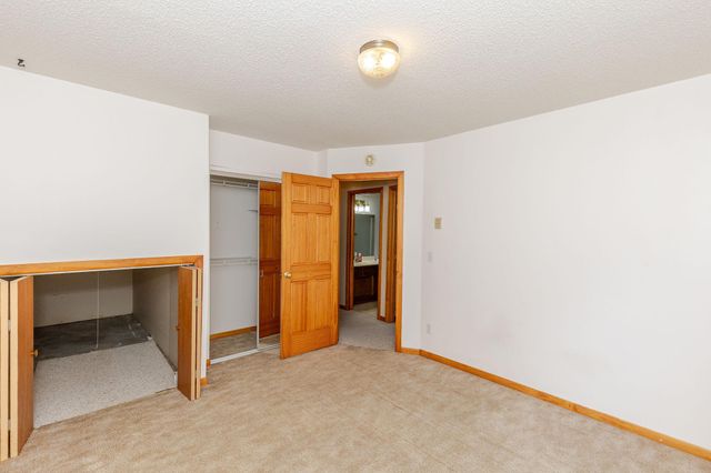3730 Village Green Circle, Moorhead, MN 56560