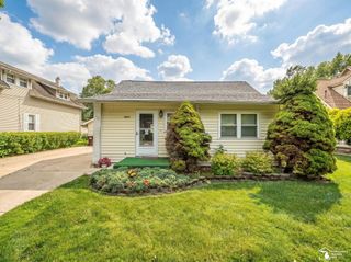 13857 Lake Drive, Monroe, MI 48161