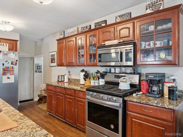 1735 Wickham, Commerce Twp, MI 48382