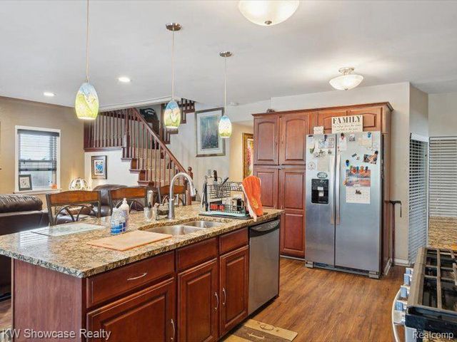 1735 Wickham, Commerce Twp, MI 48382