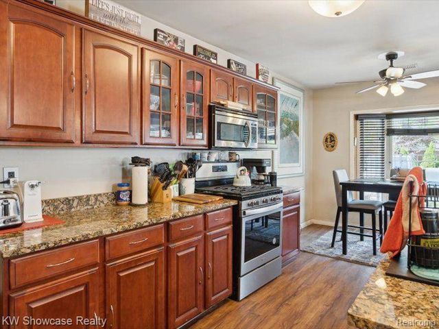 1735 Wickham, Commerce Twp, MI 48382