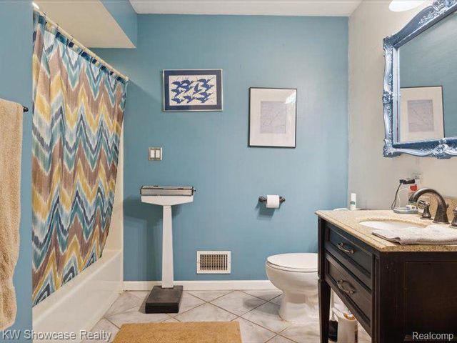 1735 Wickham, Commerce Twp, MI 48382