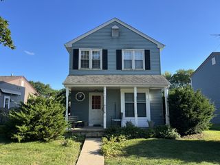 1008 Geneva Drive, Geneva, IL 60134