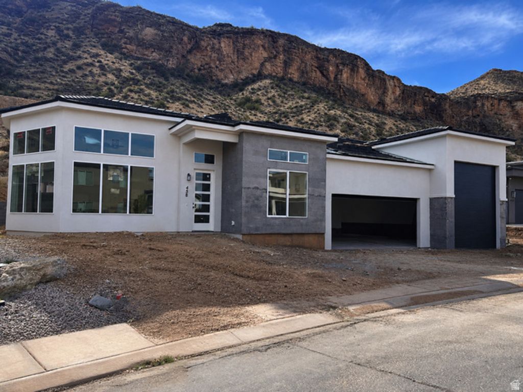 Image 1 of property listing at 458 N 250 E, La Verkin, UT 84745