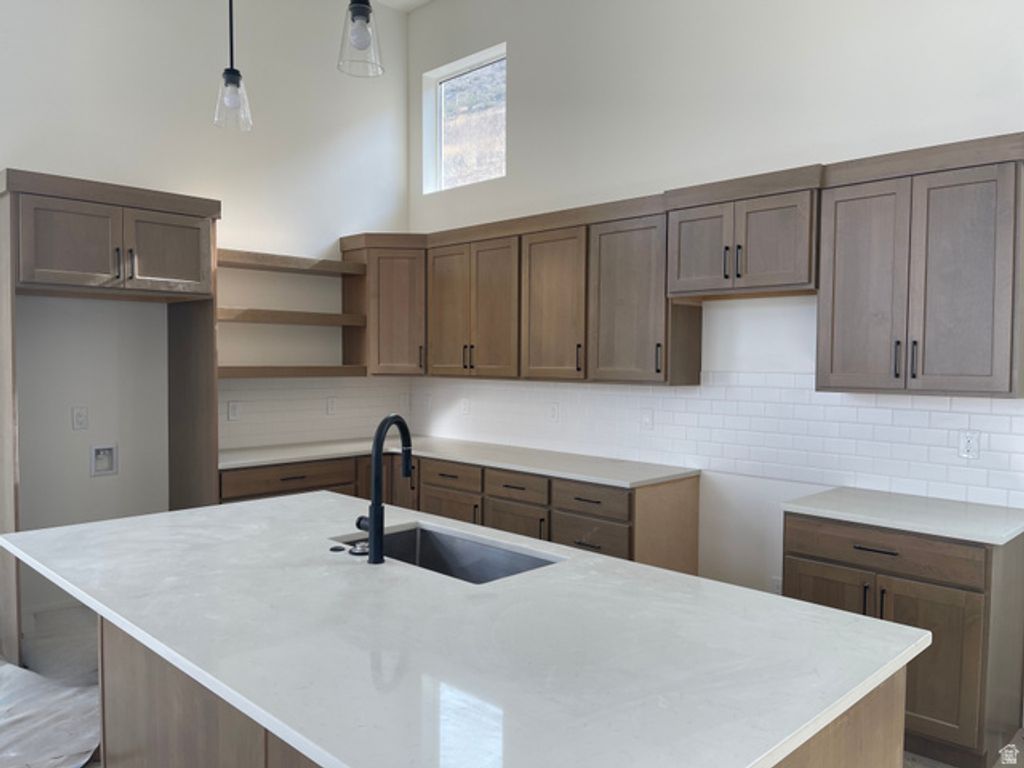 Image 2 of property listing at 458 N 250 E, La Verkin, UT 84745