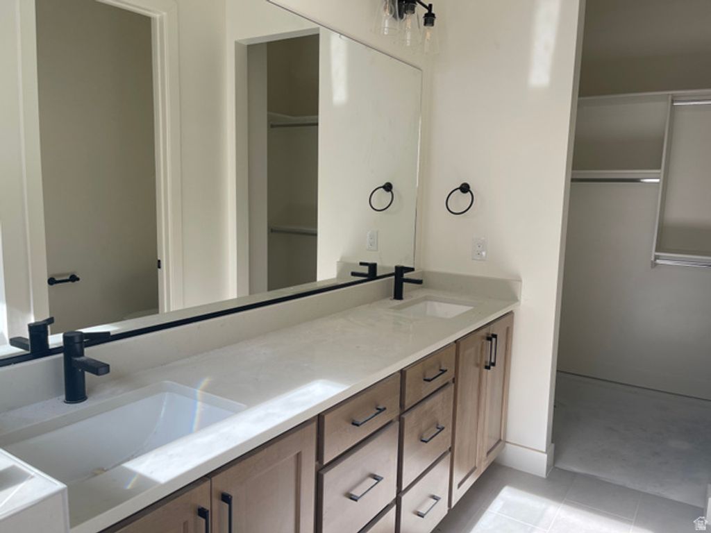 Image 7 of property listing at 458 N 250 E, La Verkin, UT 84745