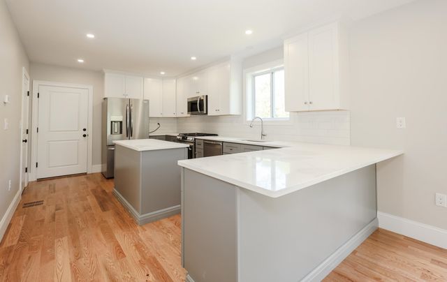 1 Allen Lane, Durham, NH 03824