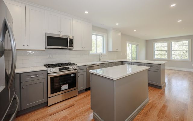 1 Allen Lane, Durham, NH 03824