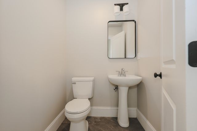 1 Allen Lane, Durham, NH 03824