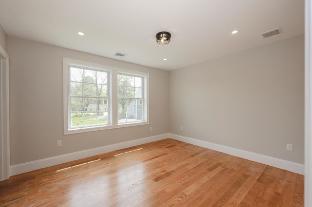1 Allen Lane, Durham, NH 03824